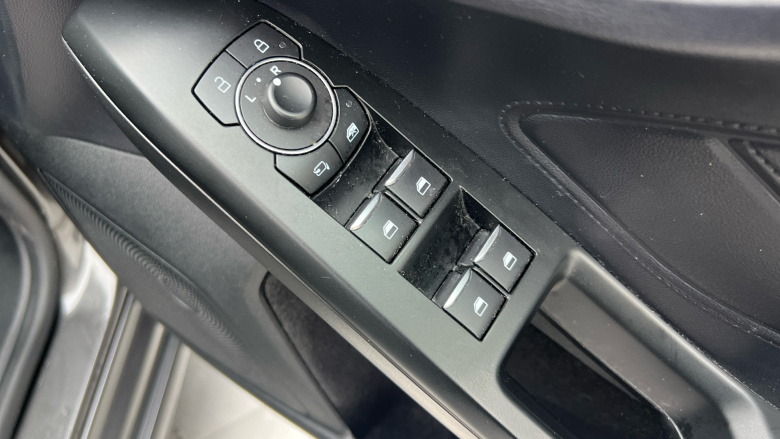 Ford Focus 1.0 EcoBoost Hybrid mHEV 155 ST-Line 5dr Petrol Hatchback